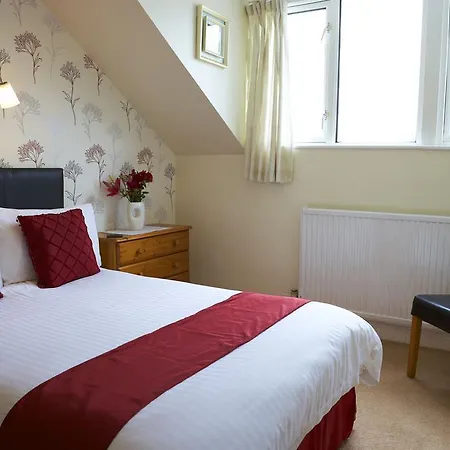 Howdale 3*